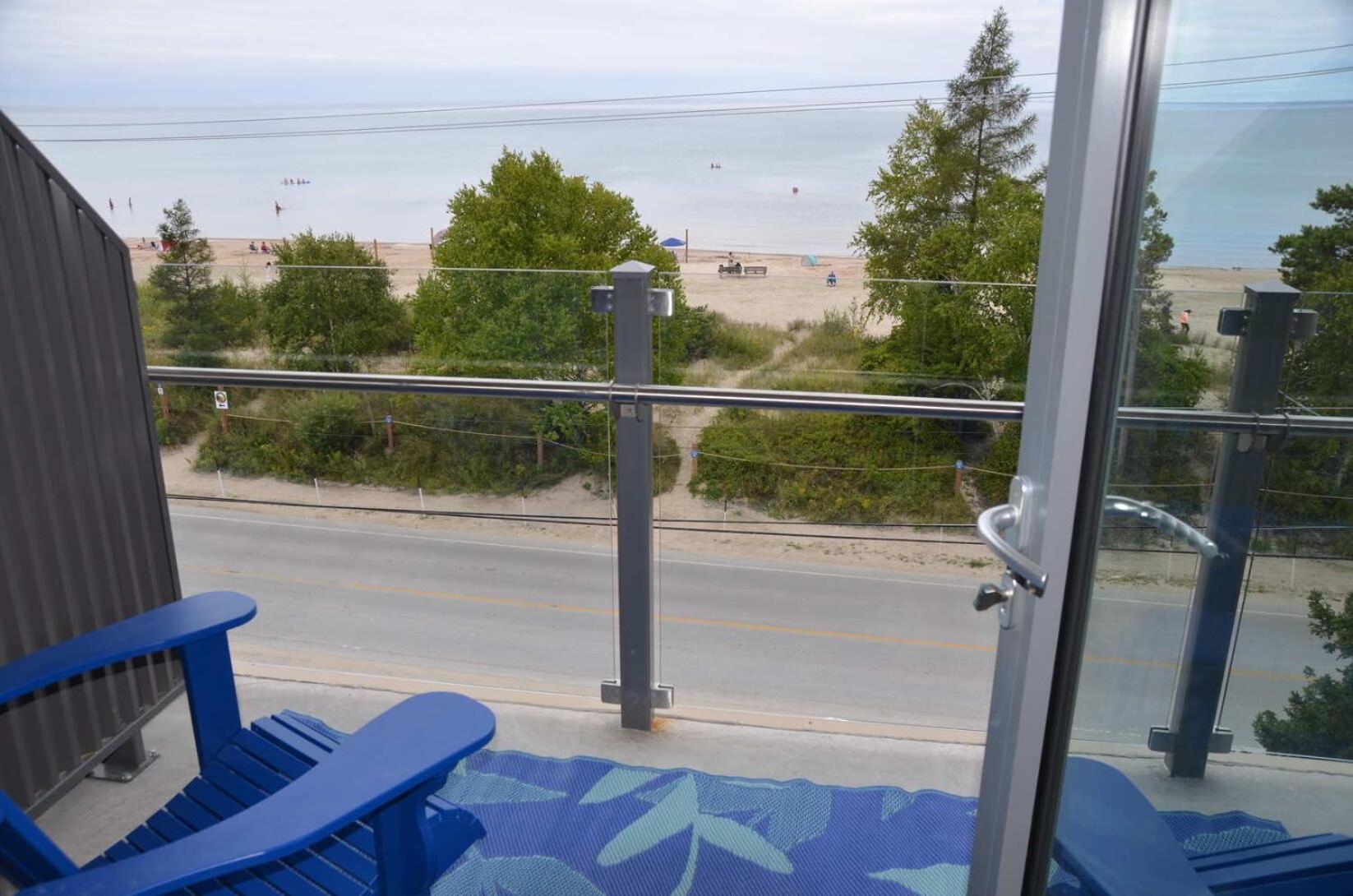 The Sands Hotel Sauble Beach Extérieur photo